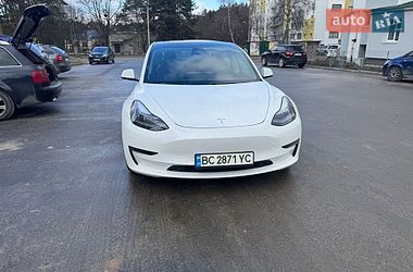 Tesla Model 3  2021