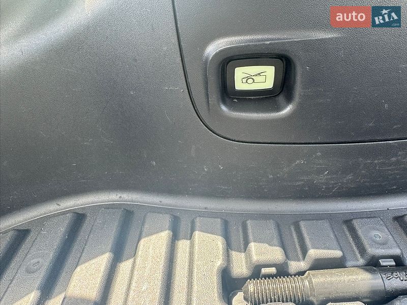 Седан Tesla Model 3 2021 в Львові