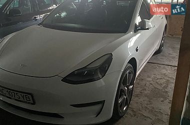 Tesla Model 3  2021