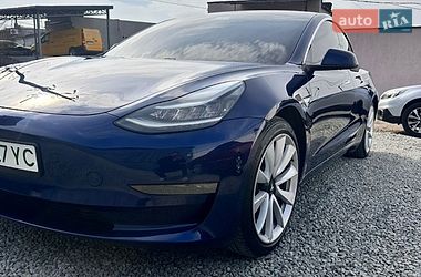 Tesla Model 3  2018