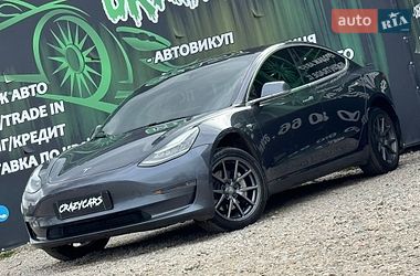 Tesla Model 3  2019