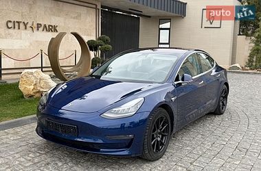 Tesla Model 3  2018