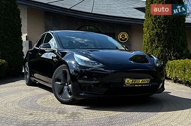 Tesla Model 3  2020