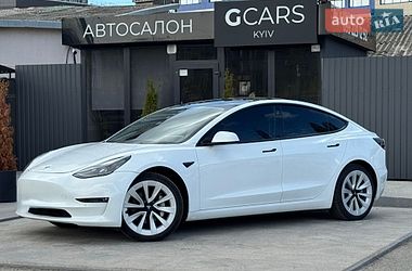 Tesla Model 3  2022