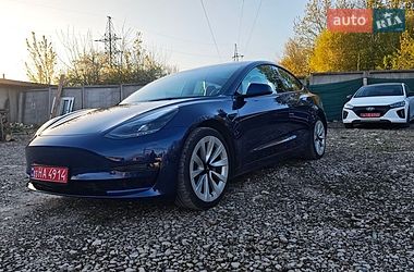 Tesla Model 3  2023
