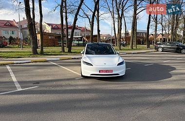 Tesla Model 3 2025