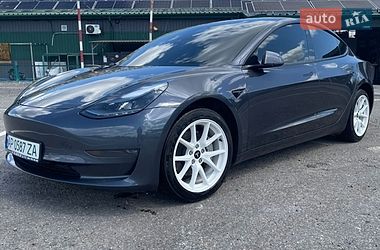 Tesla Model 3  2021