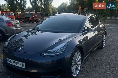 Tesla Model 3  2018