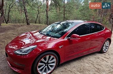 Tesla Model 3  2018