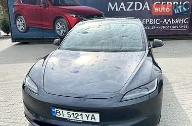 Tesla Model 3  2024