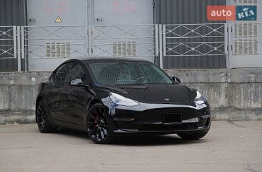 Tesla Model 3  2021
