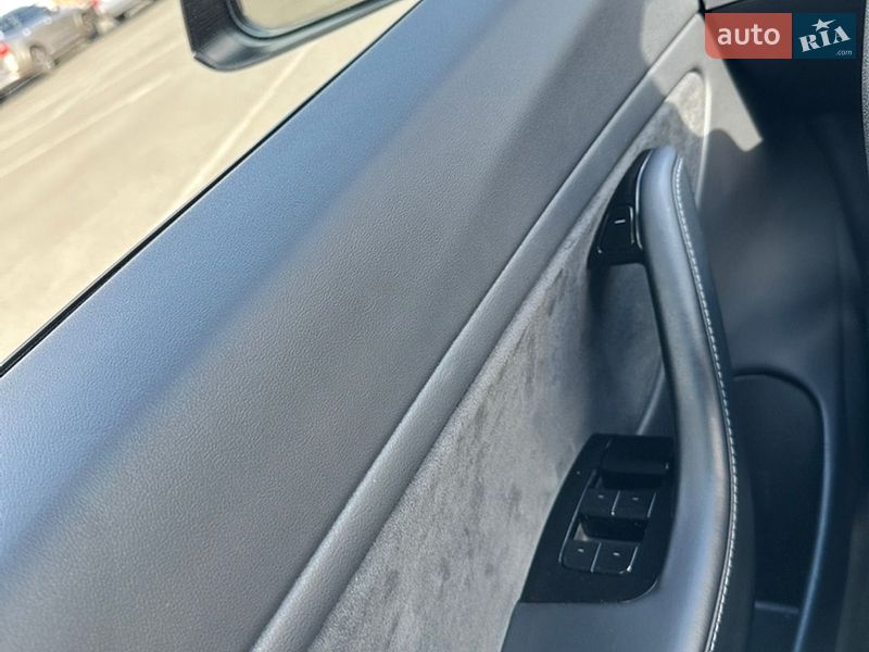 Седан Tesla Model 3 2019 в Одессе