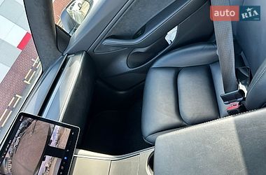 Седан Tesla Model 3 2019 в Одессе