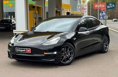 Tesla Model 3  2019