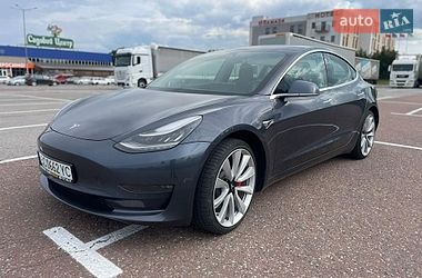 Tesla Model 3  2019