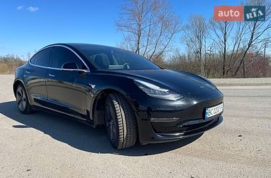 Tesla Model 3  2018
