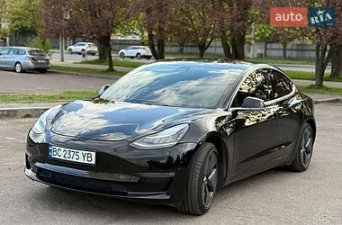 Tesla Model 3  2019