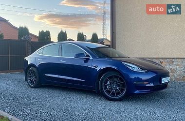 Tesla Model 3  2018