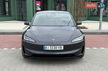Tesla Model 3  2024