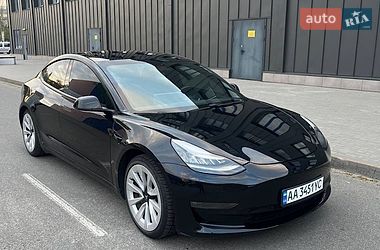 Tesla Model 3  2020