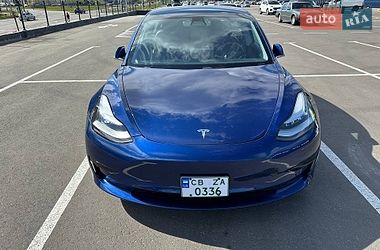 Tesla Model 3  2020