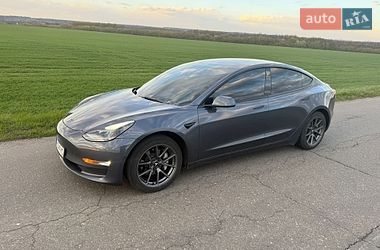 Седан Tesla Model 3 2022 в Киеве