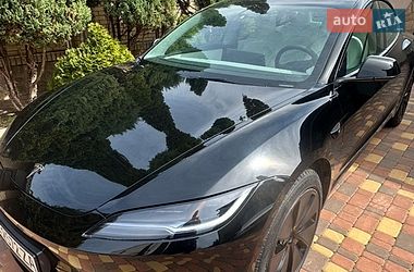 Tesla Model 3  2025
