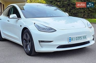 Tesla Model 3  2020