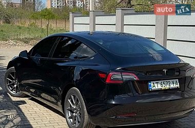 Tesla Model 3  2023