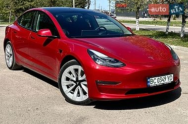 Tesla Model 3  2021