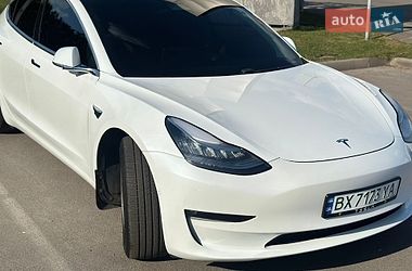 Tesla Model 3  2019