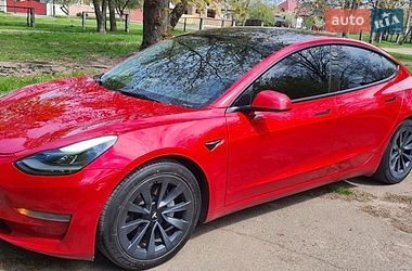 Tesla Model 3  2022