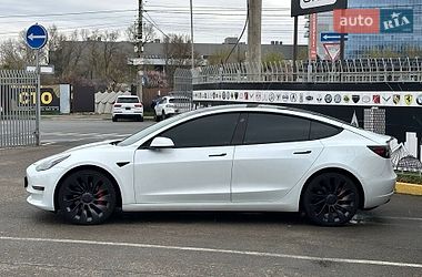 Седан Tesla Model 3 2021 в Чернігові