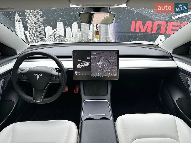 Седан Tesla Model 3 2021 в Чернігові