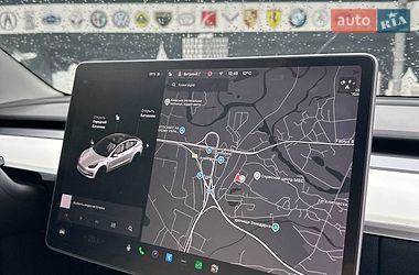 Седан Tesla Model 3 2021 в Чернігові