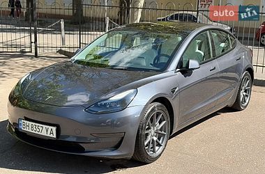 Tesla Model 3  2023