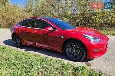 Tesla Model 3  2018