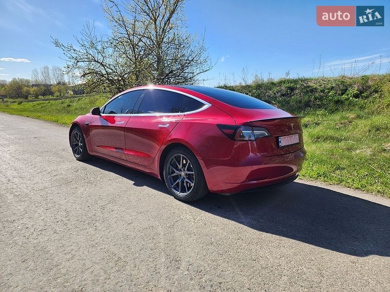Седан Tesla Model 3 2018 в Тернополі фото 18 Седан Tesla Model 3 2018 в Тернополі
