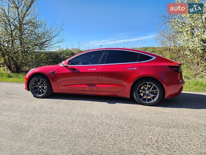 Седан Tesla Model 3 2018 в Тернополі фото 19 Седан Tesla Model 3 2018 в Тернополі