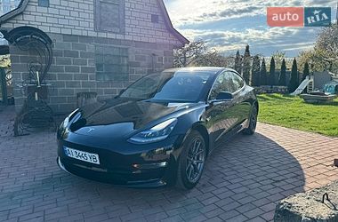 Tesla Model 3  2019