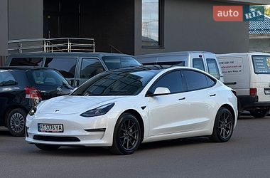 Tesla Model 3  2021