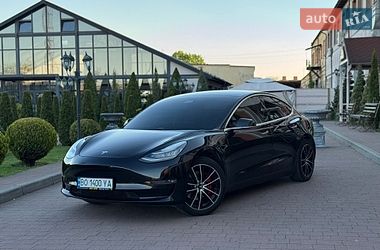 Tesla Model 3  2019
