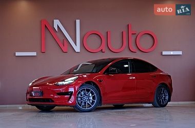 Tesla Model 3  2021