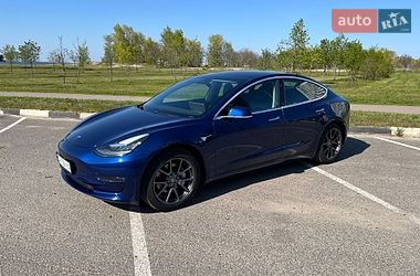 Tesla Model 3  2019