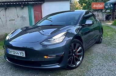 Tesla Model 3  2019