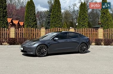 Tesla Model 3  2021