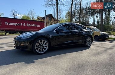 Tesla Model 3  2019