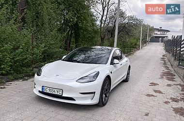 Tesla Model 3  2023