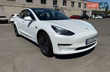 Tesla Model 3  2018