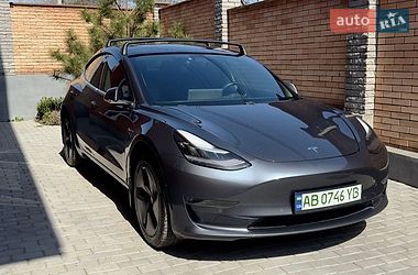 Tesla Model 3  2019